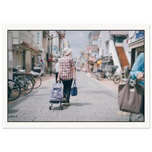 Print — 商店街の女性